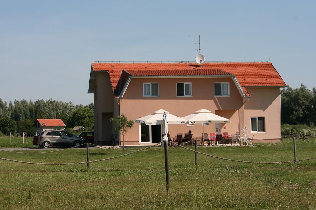 Guesthouse Capistro Bellye Kültér fotó
